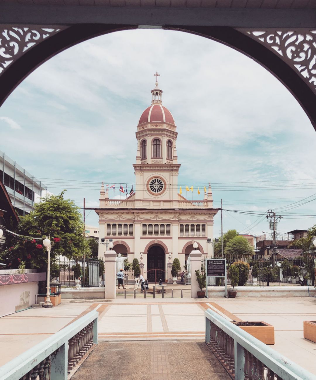 Neighborhood of 4 Religions: Kudichin Bangkok